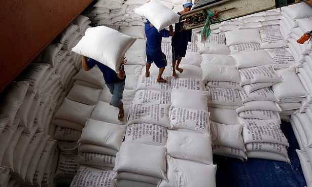 0045_Vietnam-Trade-Rice-Excports-July-2017-630x378 0045_Vietnam-Trade-Rice-Excports-July-2017-630x378 Xuất khẩu gạo Thái Lan dự kiến giảm trong năm 2019 0045 Vietnam Trade Rice Excports July 2017 630x378