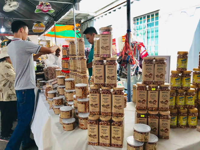 viberimage2019-03-152c150444_vasb viberimage2019-03-152c150444_vasb Nhập khẩu hạt điều, cao su, gỗ, phế liệu từ Campuchia tăng mạnh viberimage2019 03 152c150444 vasb