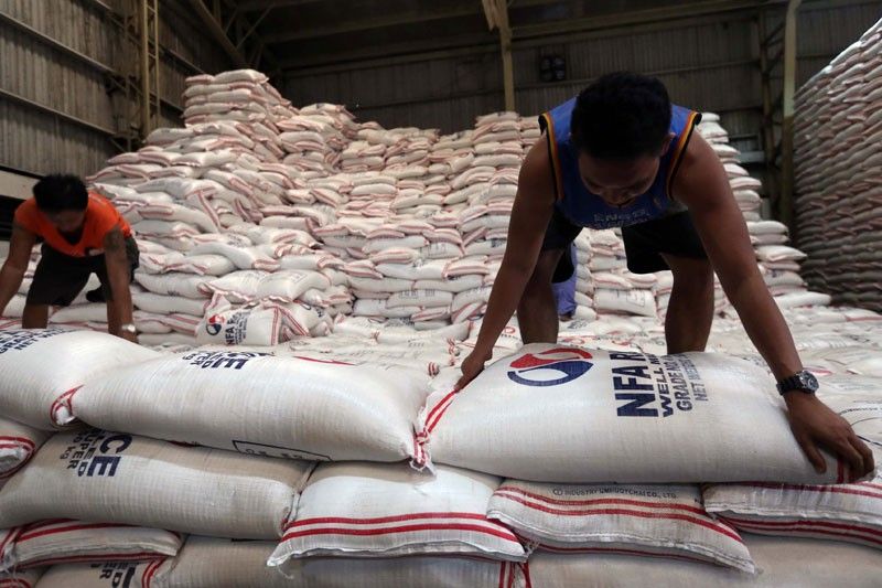 Philippines dự tính nhập khẩu nhiều gạo hơn Nhap Gao